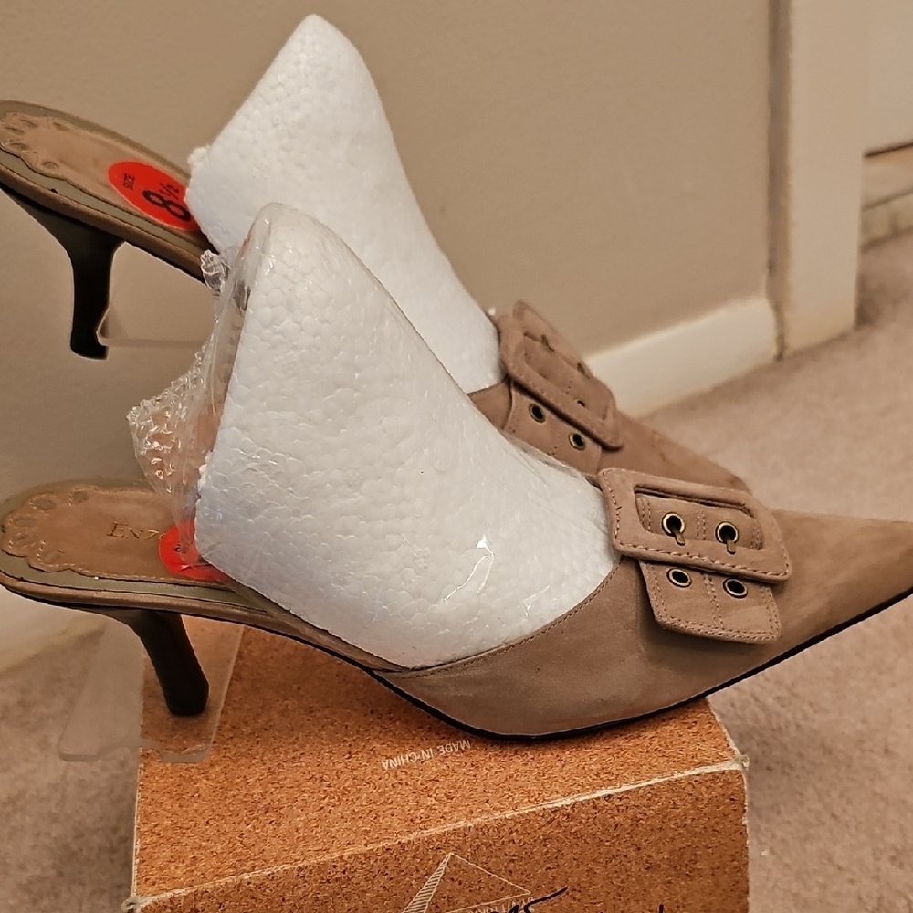 Enzo Angiolini Taupe Pointed Buckle Mules - Picture 3 of 6